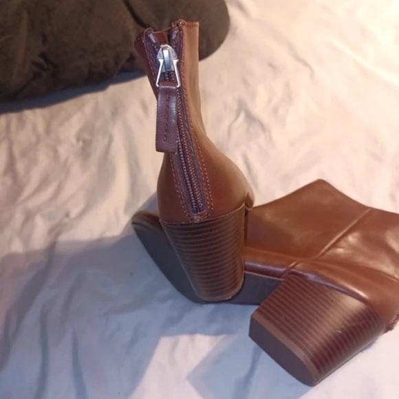 Moon Boot Women's Brown Leather Block Heel Ankle Booties - Picture 2 of 2